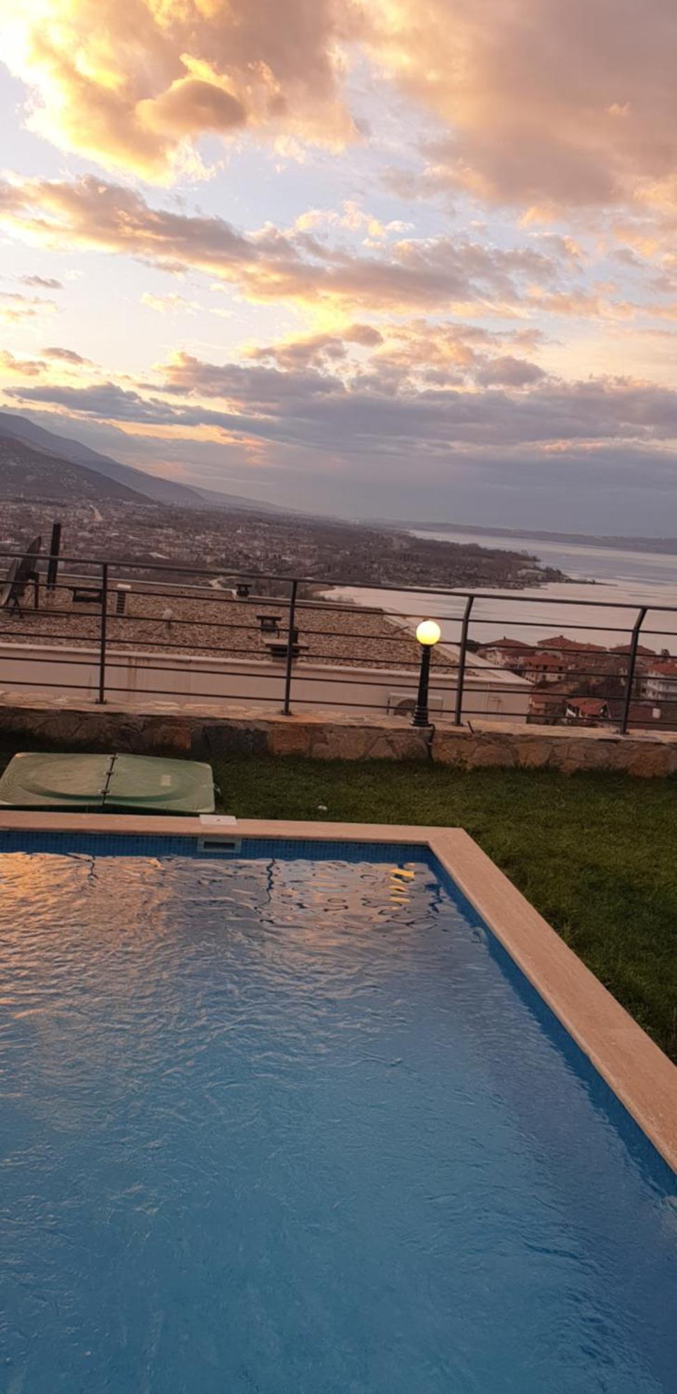 Villa فلل التن تاج Altintac Villalari *